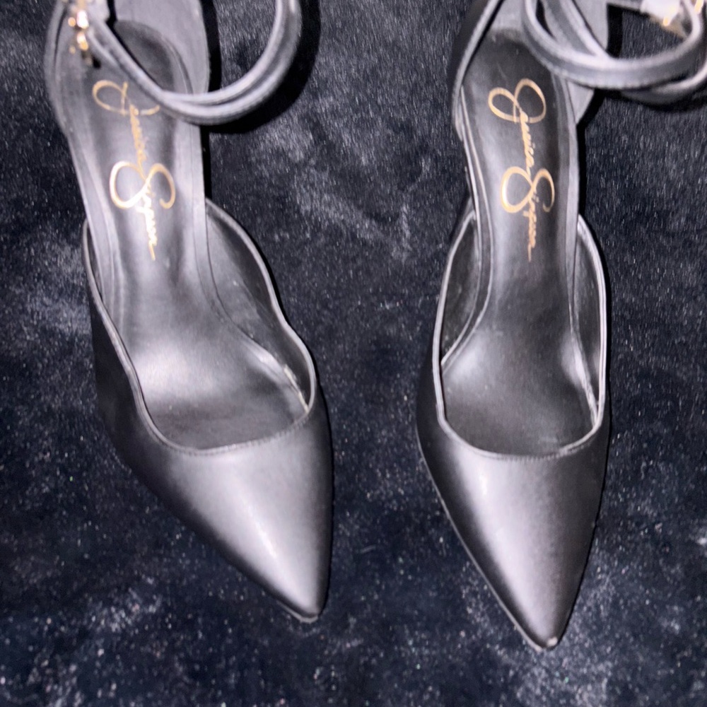 Elegant Black Women's Heels - Picture 7 of 8